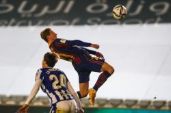 开云体育官网-秘鲁逆转马赛，特尔施特根爆发神勇的简单介绍