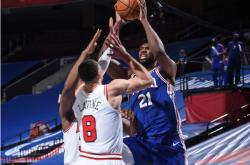 开云体育中国-瓦伦西亚力克里昂，马夏尔统治全场