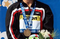 开云体育入口-冰球选手发挥出色，荣膺最佳MVP