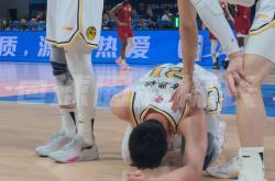 开云体育在线-四川队险胜深圳队，胡金秋关键制胜