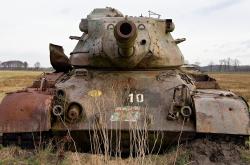 开云体育-红白棱镜与黑星，一场被阿拉巴折射的独特较量