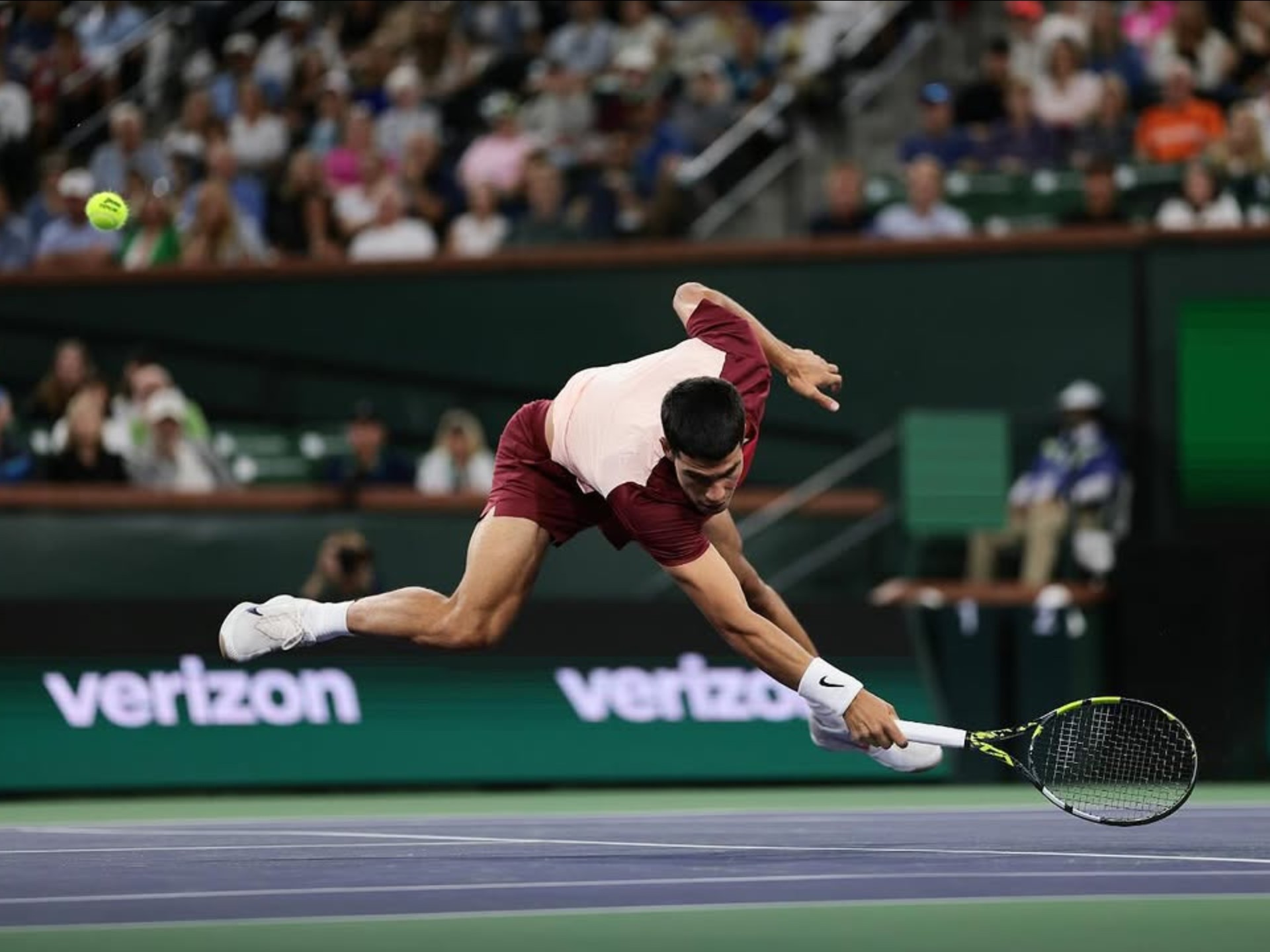 日本网球队鏖战欧洲网球队，克耶高斯绝境逆转