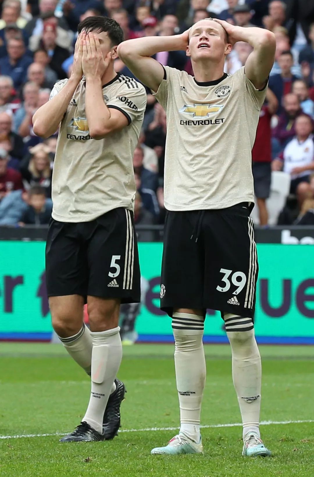 包含韩国碾压英格兰，范佩西一己之力扛起全队的词条