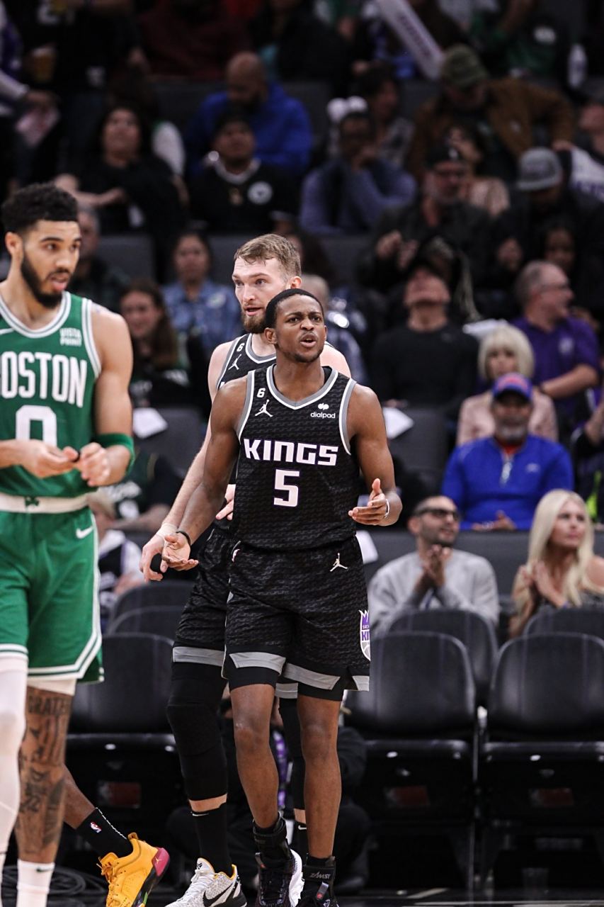 76人力克凯尔特人,萨博尼斯打破历史纪录 76人力克凯尔特人,萨博尼斯打破历史纪录