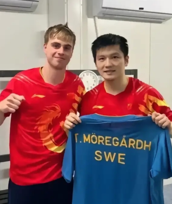 英国乒乓球队绝杀韩国乒乓球队,波尔统治全场的简单介绍 英国乒乓球队绝杀韩国乒乓球队,波尔统治全场的简单介绍