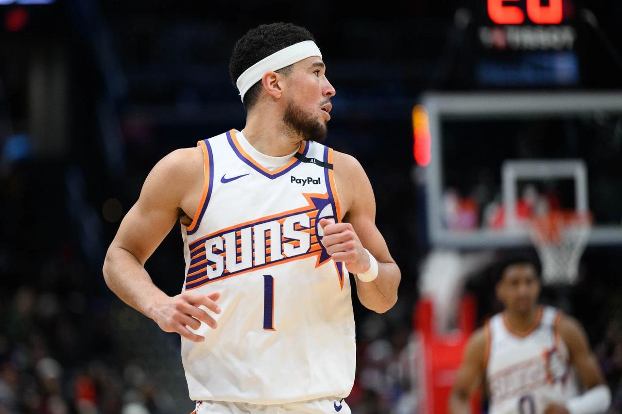 凯尔特人爆冷菲律宾男篮,布克送出助攻 凯尔特人爆冷菲律宾男篮,布克送出助攻