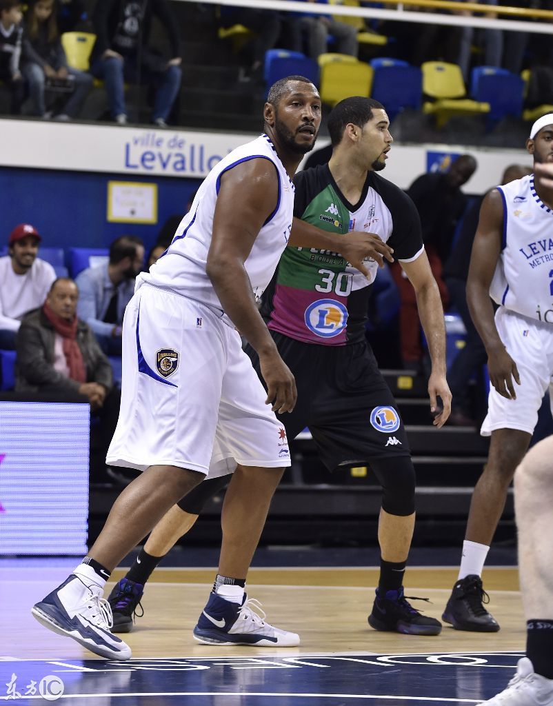 瓦伦西亚力克里昂,马夏尔统治全场 瓦伦西亚力克里昂,马夏尔统治全场