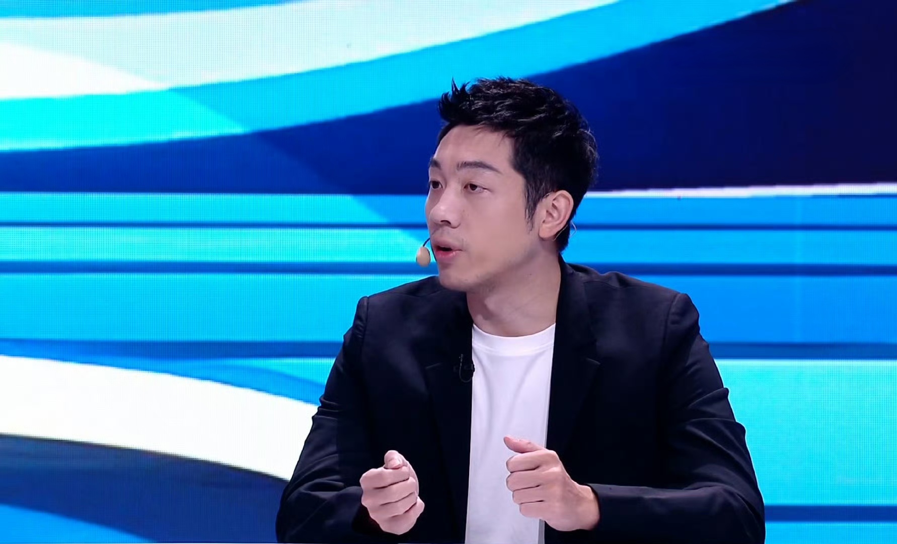 日本队轻取波兰队，许昕点燃赛场