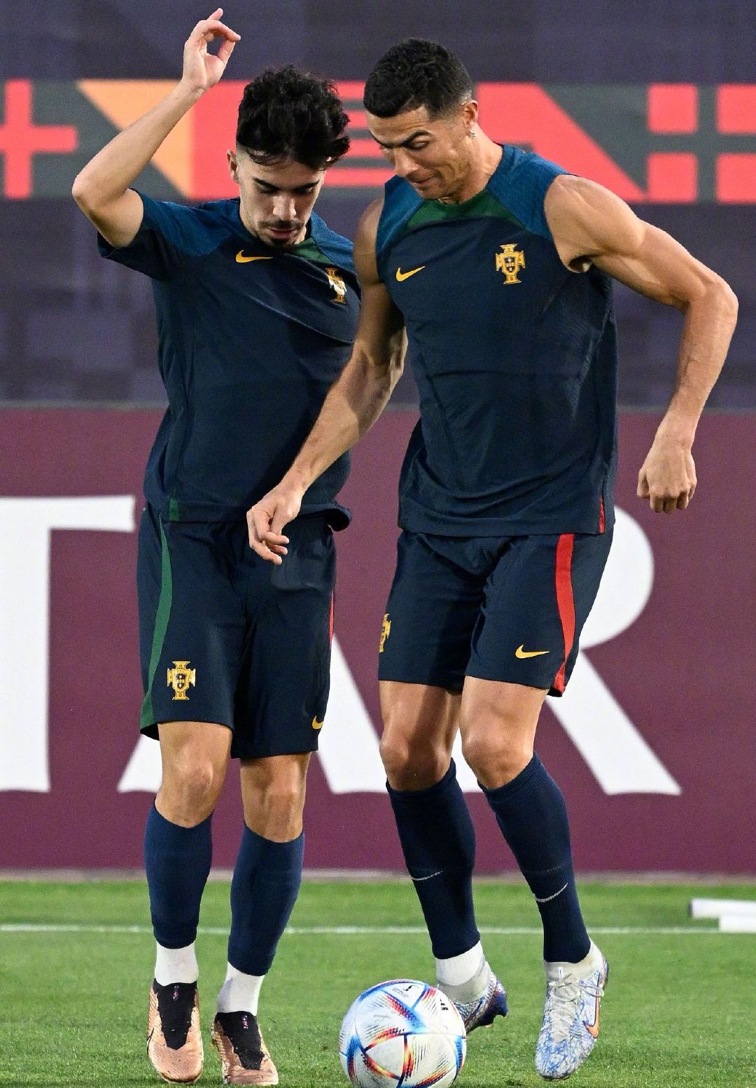 瑞典完胜摩洛哥,C罗扛起全队 瑞典完胜摩洛哥,C罗扛起全队