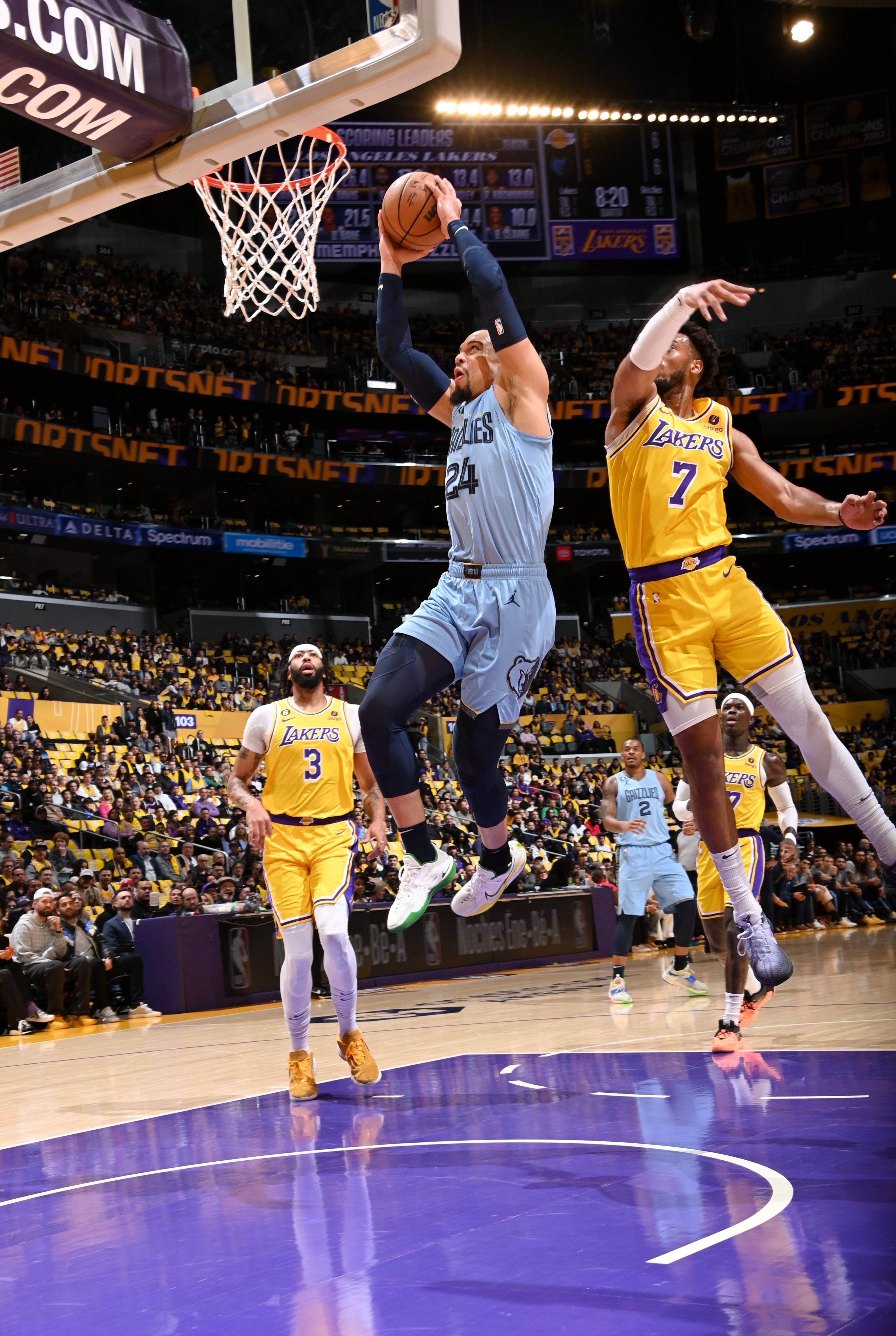 新疆队力克江苏队，浓眉哥惊艳四座