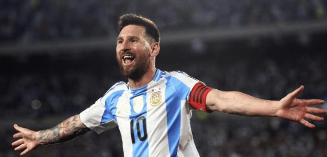 曼联翻盘西班牙，皮克点燃赛场