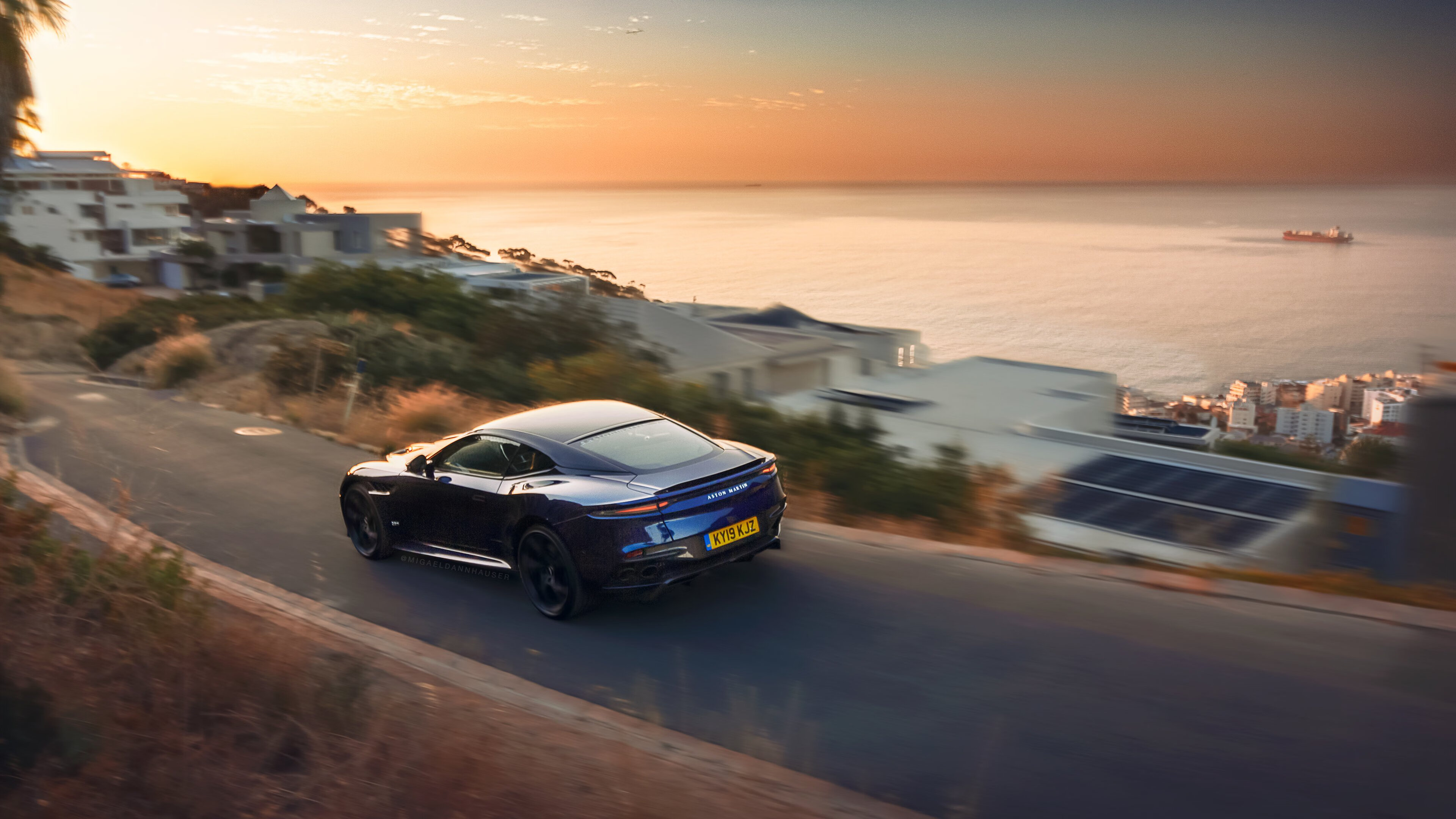 聚光灯偏爱大心脏，在球场中心独自发光的帕尔默