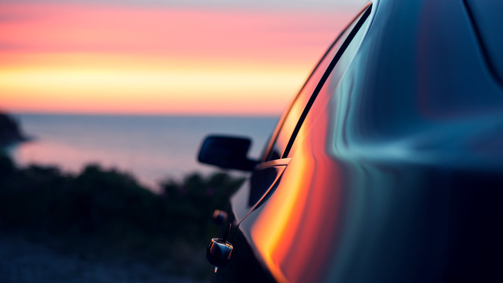 F1街道赛之夜，当法比尼奥在都市峡谷中点燃胜利的魔幻现实