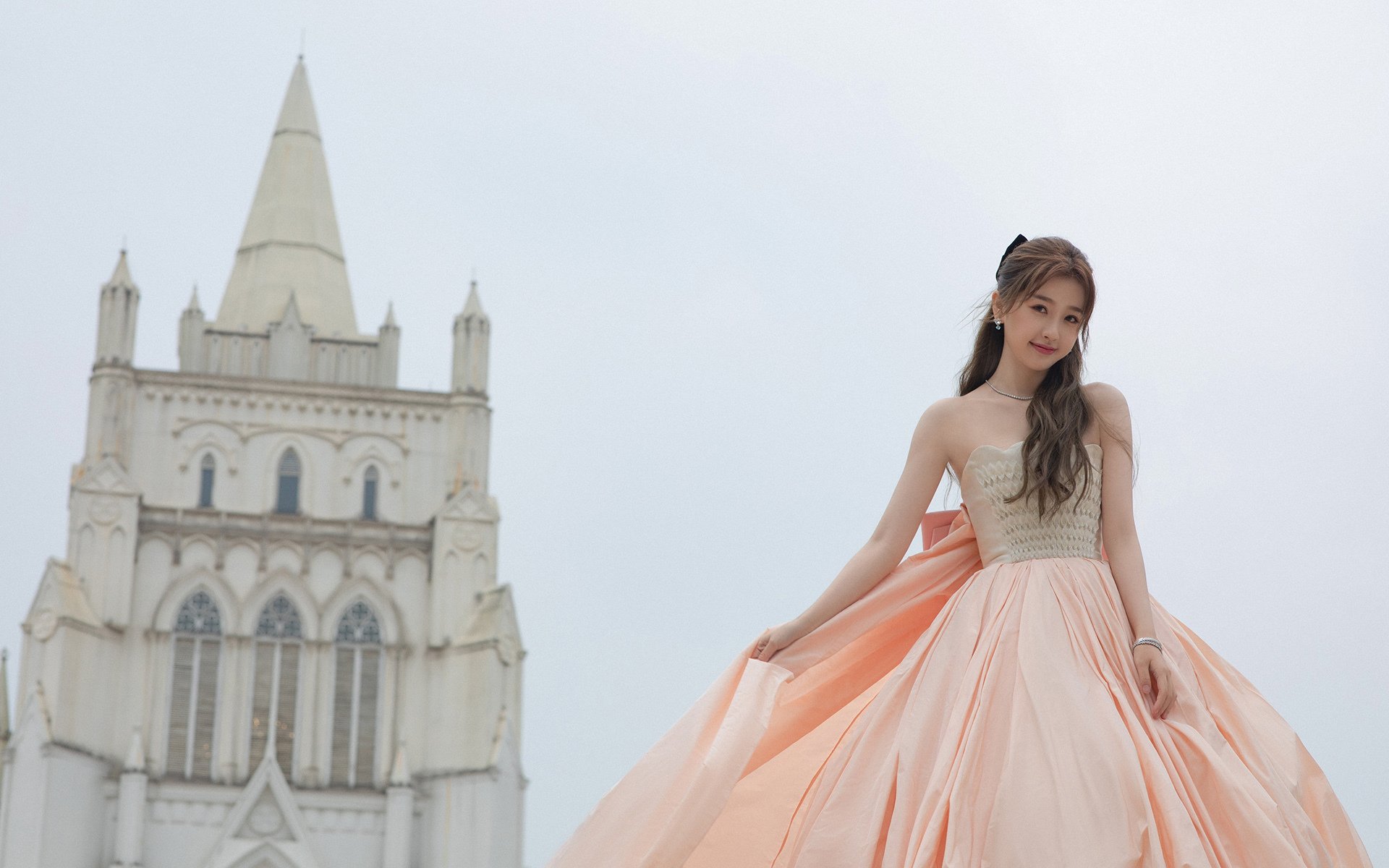 平行宇宙的奇迹，欧冠之神与篮球先知在同一天夜里同时显现