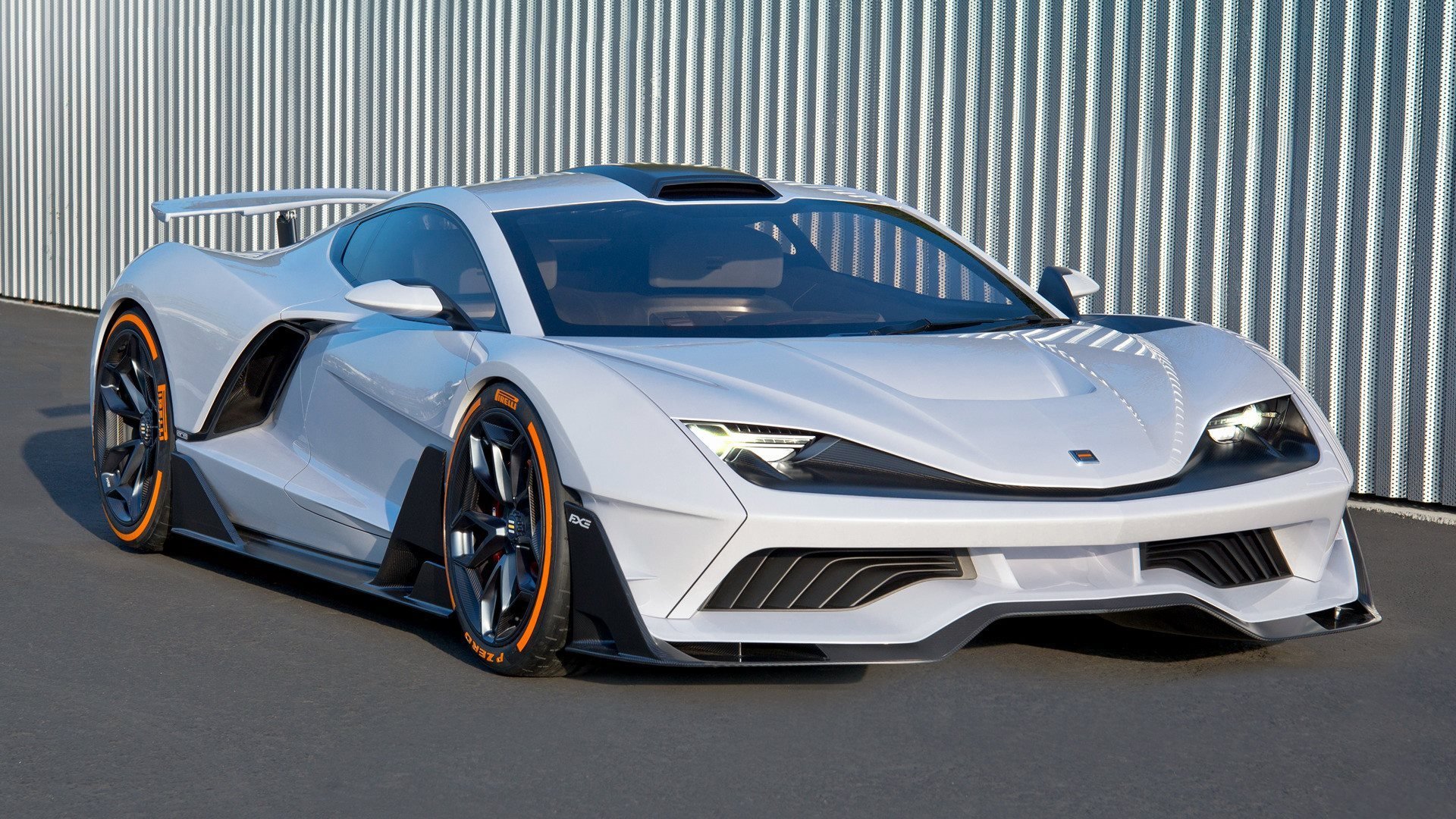 千钧重压下的救赎,迪亚斯用一粒头球砸碎所有质疑