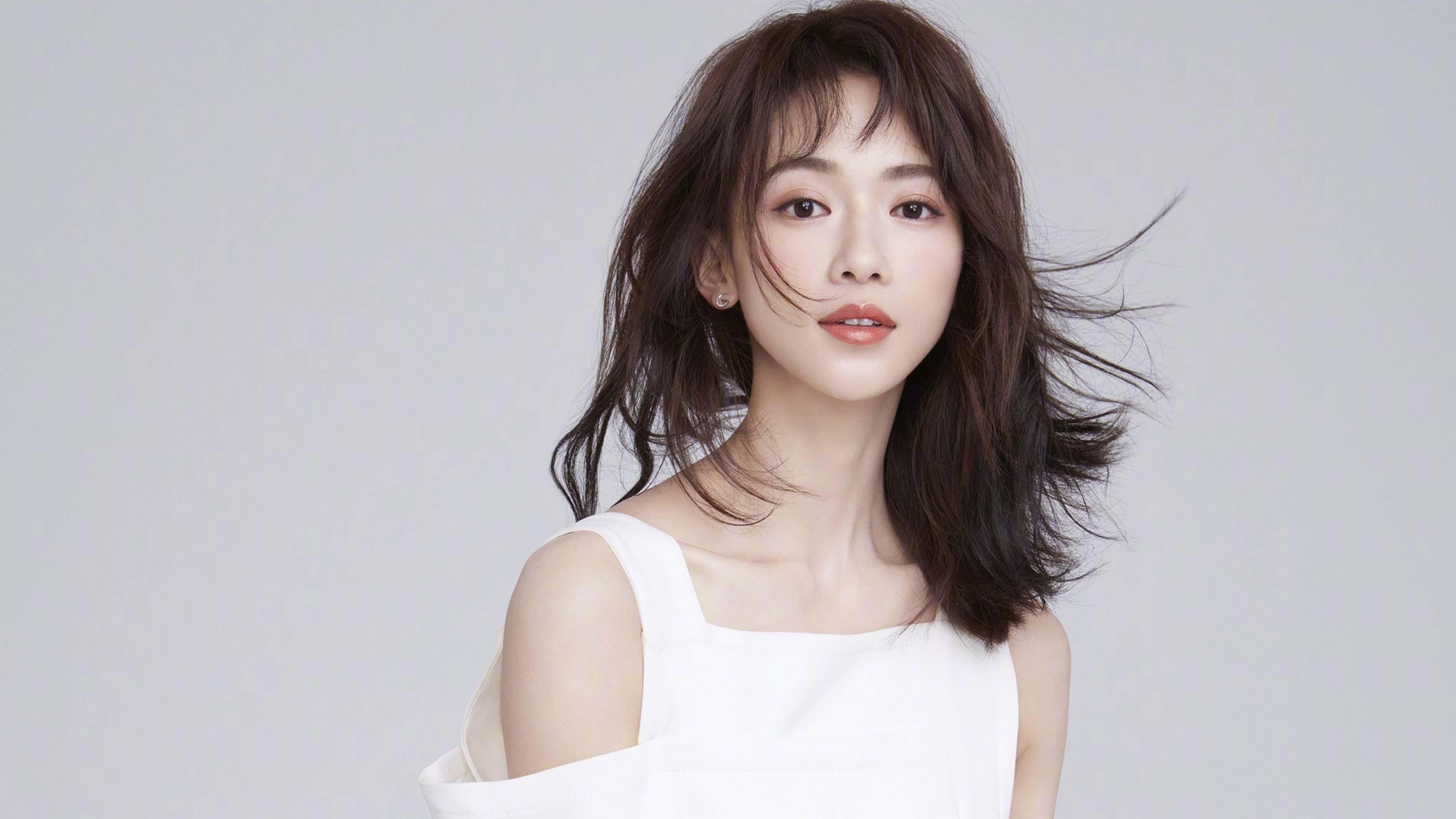 奥斯梅恩独舞绿茵，曼城碾压东瀛武士—足球世界的力量与技艺交响曲